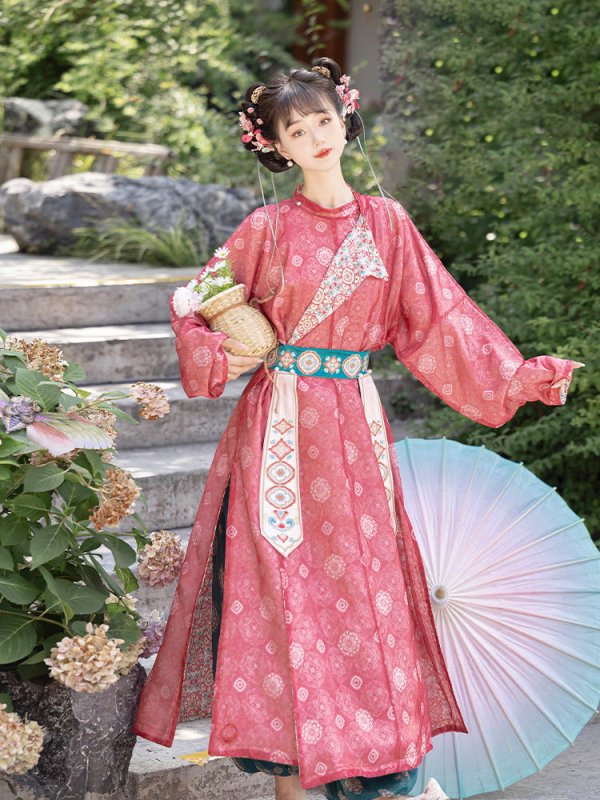 Hanfu u Tang stilu s okruglim izrezom i vezom, ženski model; lantern hlače s velikom vezenom i otiskom; restaurirani dizajn