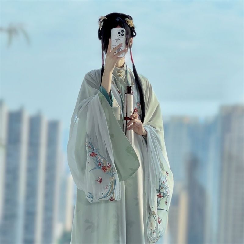 Hanfu u Ming stilu: duga haljina s stojećim ovratnikom, širokim rukavima, ogrtačem, suknja s geometrijskim uzorkom, za svakodnevno nošenje, jesen-zima, drevni duh