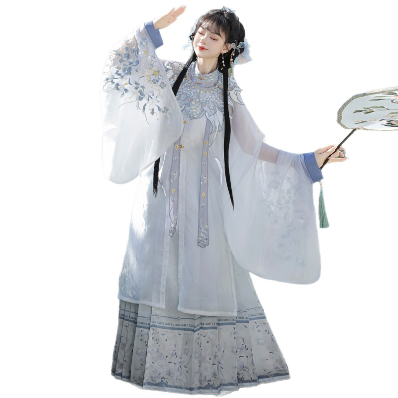 Hanfu u Ming dinastije s uspravnim ovratnikom, preklopnim prednjim zatvaranjem, dugim rukavima, teškim vezom, oblacnim ramenima i suknjom s motivom konjske maske, za žene, proljeće/ljeto.