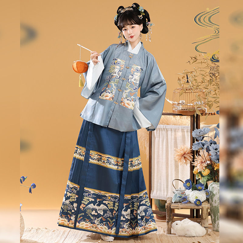 Hanfu ženski set u Ming stilu s jacquard jaknom kratkih rukava i suknjom Horse-face za jesen-zimu