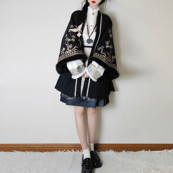 Ženska Hanfu haljina, jesensko-zimski model s flisom, profinjen izrada, inspirirana dinastijom Han.
