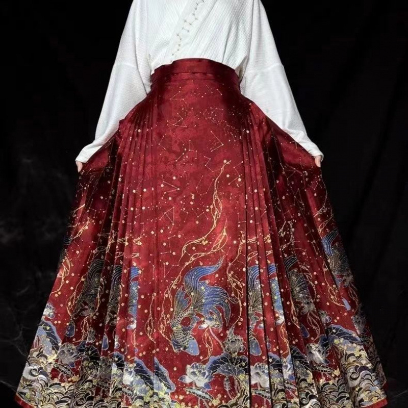 Ženski Hanfu u novom kineskom stilu Ming dinastije: zlatno tkanje s floralnim uzorkom i prednjim panelom konjske glave, svakodnevna midi suknja za niske osobe