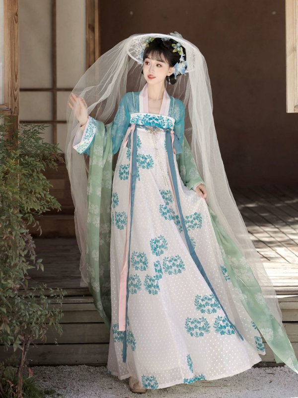 Hanfu nadahnut Tang dinastijom za žene, novi model 2026, dvoslojni set s gornjim dijelom i suknjom, retro svakodnevni drevni kostim, proljeće-ljeto-jesen
