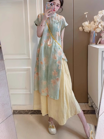 Pamuk-lanena srednje duljine haljina u stilu tea dress s cvjetnim uzorkom, visok ovratnik, bočni šlic