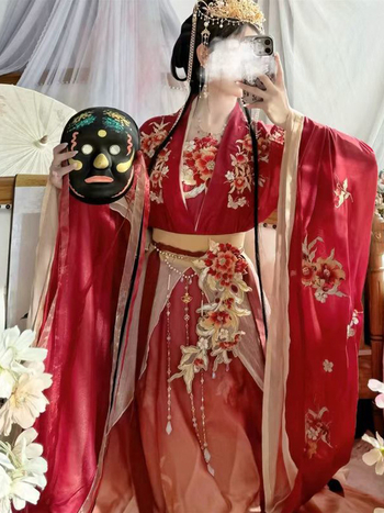 Ženski Hanfu, 2026 novi stil, inspiriran dinastijama Sjever i Jug, široki rukavi, suknja do struka s rasporkom, bogata izvezena ukrasna šivana, crvena i žuta