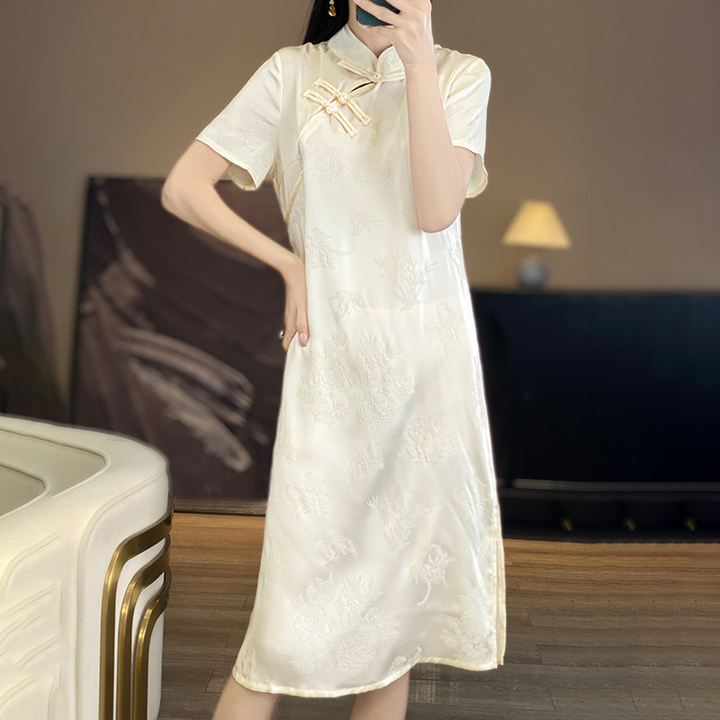 Midi haljina qipao od satena s jacquardom, 2025, novi kineski stil, elegantna retro, za sitnije veličine.