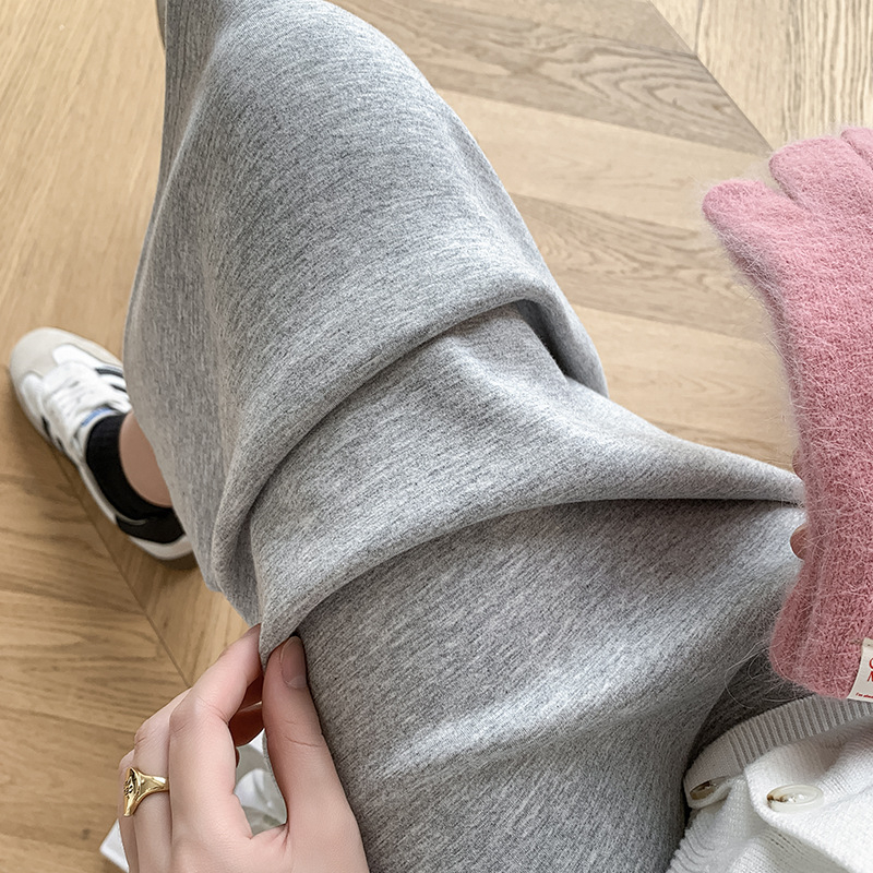 Kismama pamut középméretű szoknya, laza szabás, mindennapi viselet, tavasz–ősz.