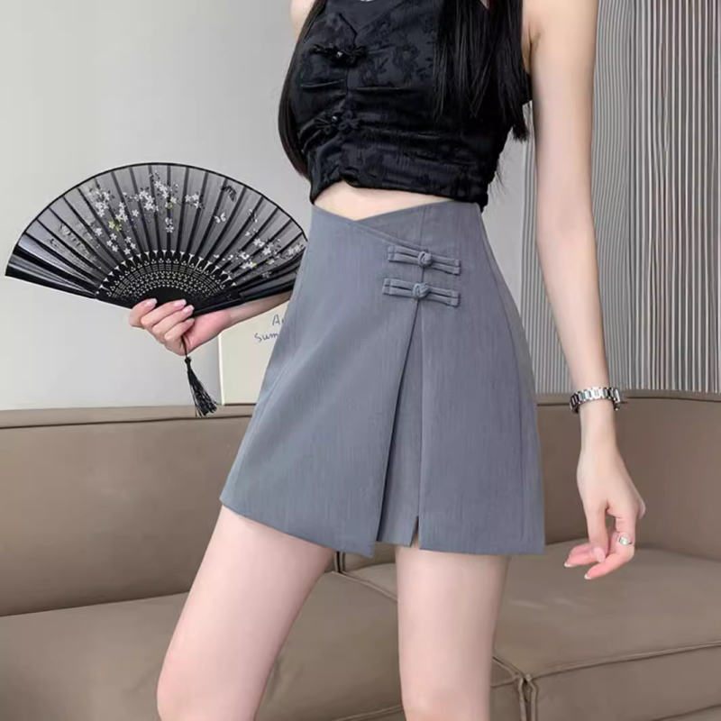 Nepravilni čvor kopče, visoki pojas, A-linijska suknja-pantalone, bočni prorez, kineska inspiracija, ljetni stil za niže žene