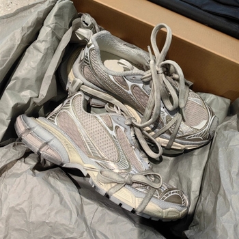 2026 tavasz-nyár Női dad sneakers, légáteresztő, sokoldalú, vintage vast talppal a magasság növeléséért, mindennapi sportcipő
