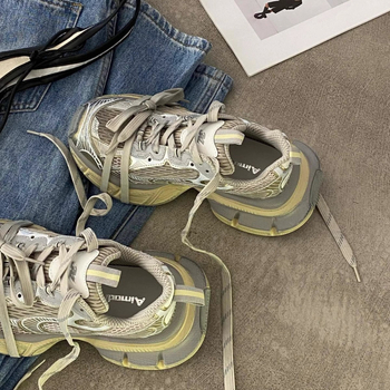 2026 tavasz-nyár Női dad sneakers, légáteresztő, sokoldalú, vintage vast talppal a magasság növeléséért, mindennapi sportcipő