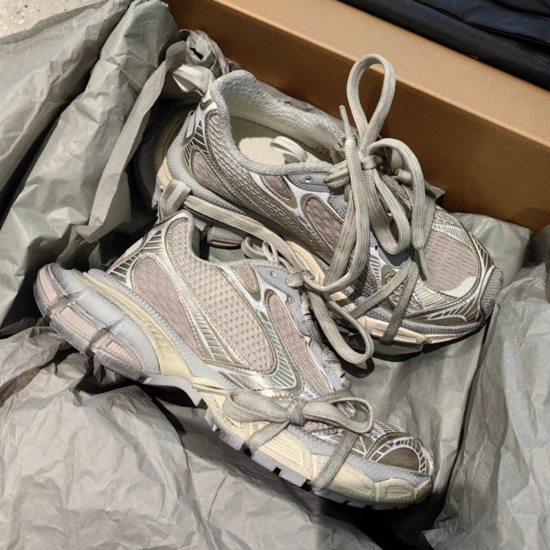 2026 tavasz-nyár Női dad sneakers, légáteresztő, sokoldalú, vintage vast talppal a magasság növeléséért, mindennapi sportcipő