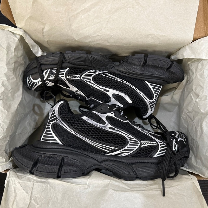 2026 tavasz-nyár Női dad sneakers, légáteresztő, sokoldalú, vintage vast talppal a magasság növeléséért, mindennapi sportcipő