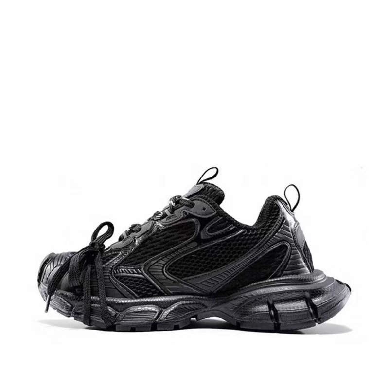 2026 tavasz-nyár Női dad sneakers, légáteresztő, sokoldalú, vintage vast talppal a magasság növeléséért, mindennapi sportcipő