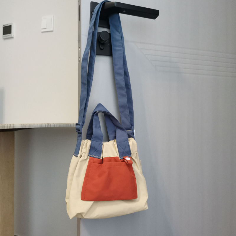 Toamnă 2025 Mini Geantă crossbody din nylon cu blocuri colorate pentru femei