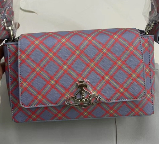 PVC mini kvadratna crossbody torba s magnetskim zatvaranjem, školjkast oblik, mala veličina, podstava od poliestera, unutarnja džep s zipom i džep za telefon, jedan remen, gradski stil, proljeće 2025