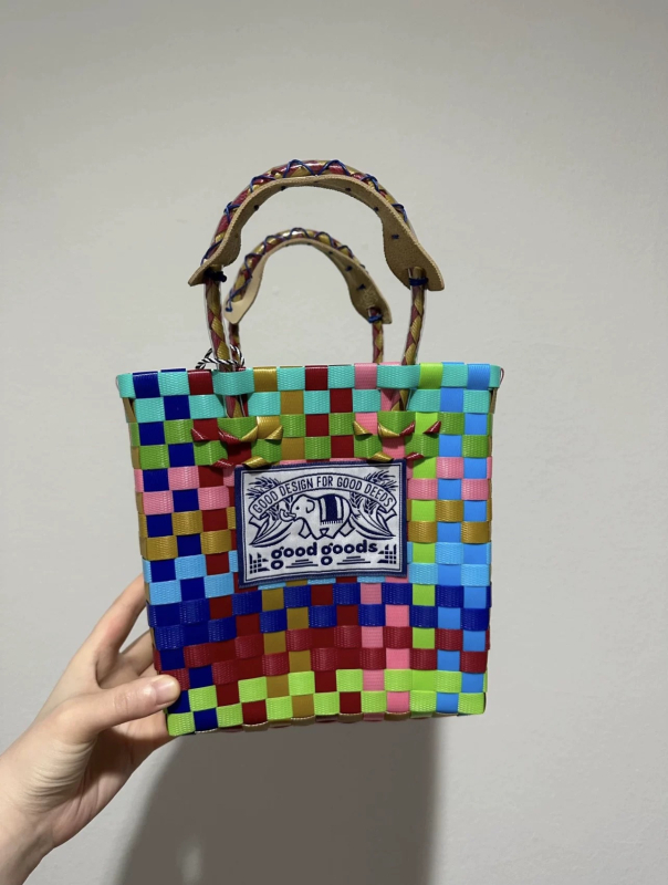 Šarena upletana bucket torba s motivom slona, PVC vanjska površina, PU podstava, dvostruke naramenice, svakodnevna ženska torba
