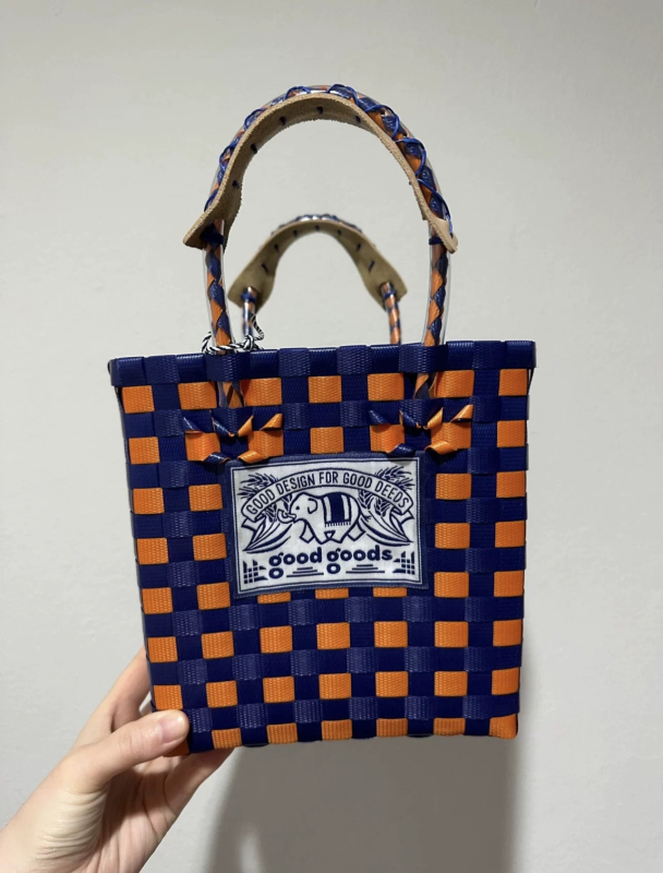 Šarena upletana bucket torba s motivom slona, PVC vanjska površina, PU podstava, dvostruke naramenice, svakodnevna ženska torba