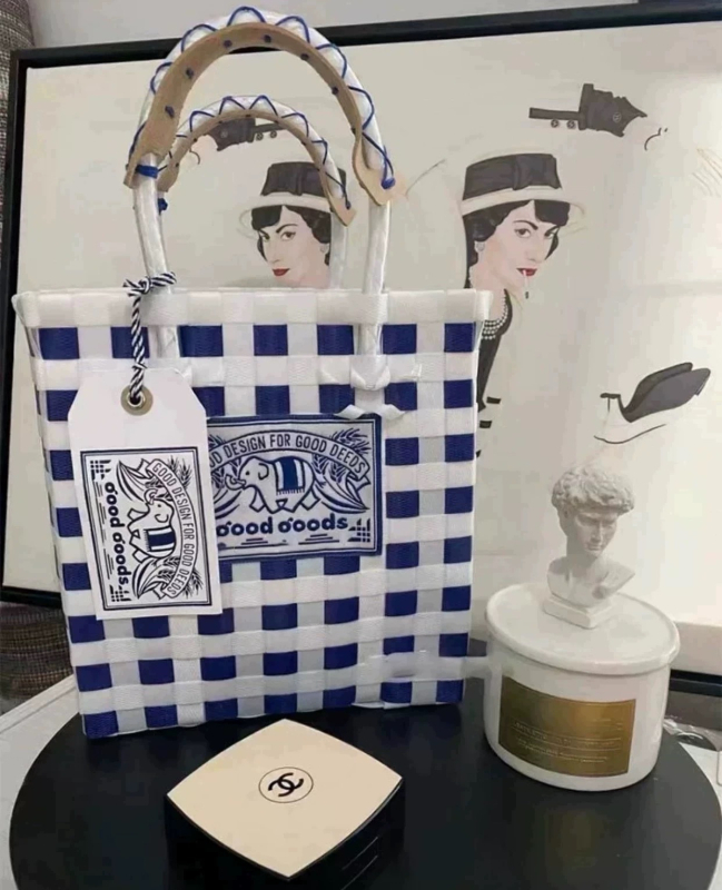 Šarena upletana bucket torba s motivom slona, PVC vanjska površina, PU podstava, dvostruke naramenice, svakodnevna ženska torba