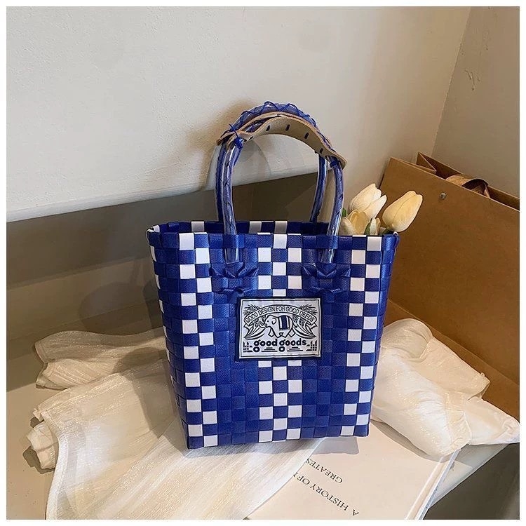 Šarena upletana bucket torba s motivom slona, PVC vanjska površina, PU podstava, dvostruke naramenice, svakodnevna ženska torba