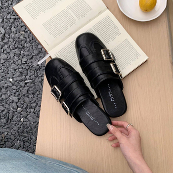Női slip-on mules dupla csattal, puha bőr, zárt orrú, négyszögletes orr, sokoldalú tavasszal 2026