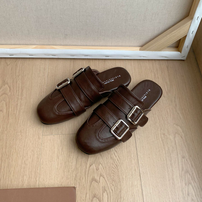 Női slip-on mules dupla csattal, puha bőr, zárt orrú, négyszögletes orr, sokoldalú tavasszal 2026
