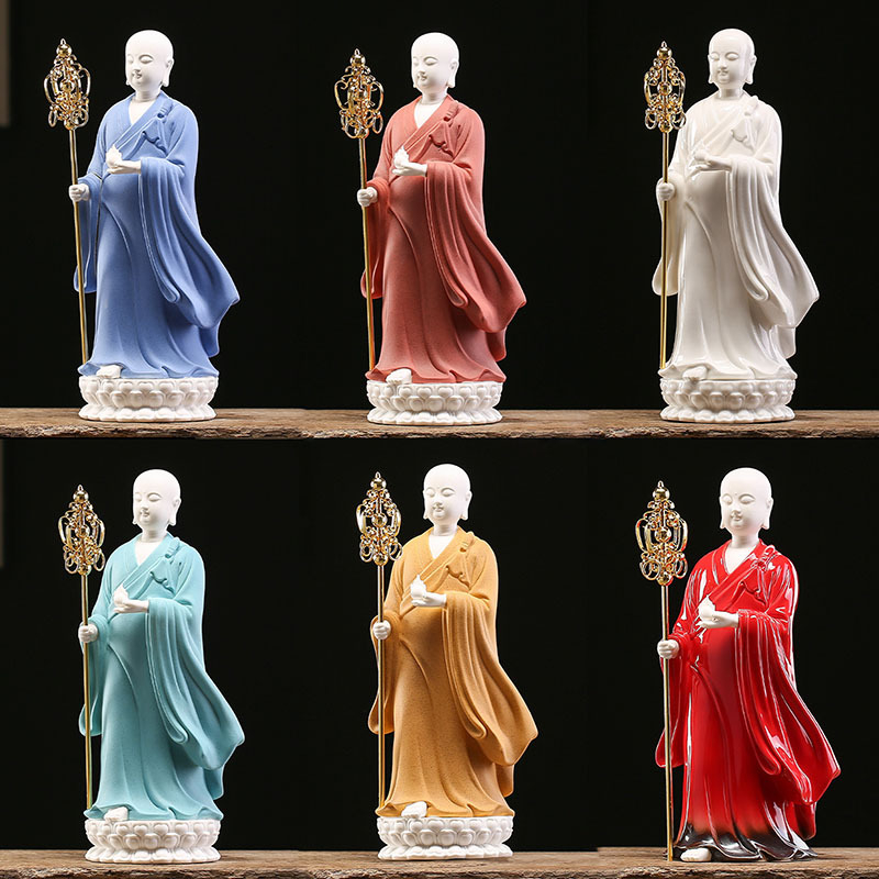 Статуя на Ksitigarbha Bodhisattva, бяла порцеланова фигура в китайски класически стил