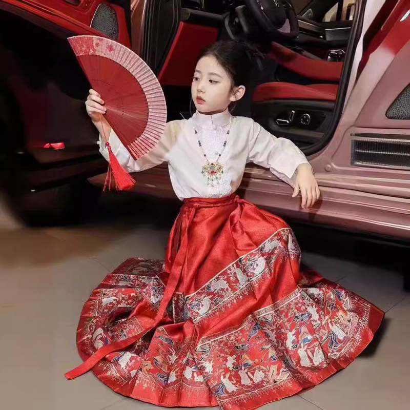 Hanfu set za djevojčice — ljetna lagana suknja, Ming stil, životinjski uzorak