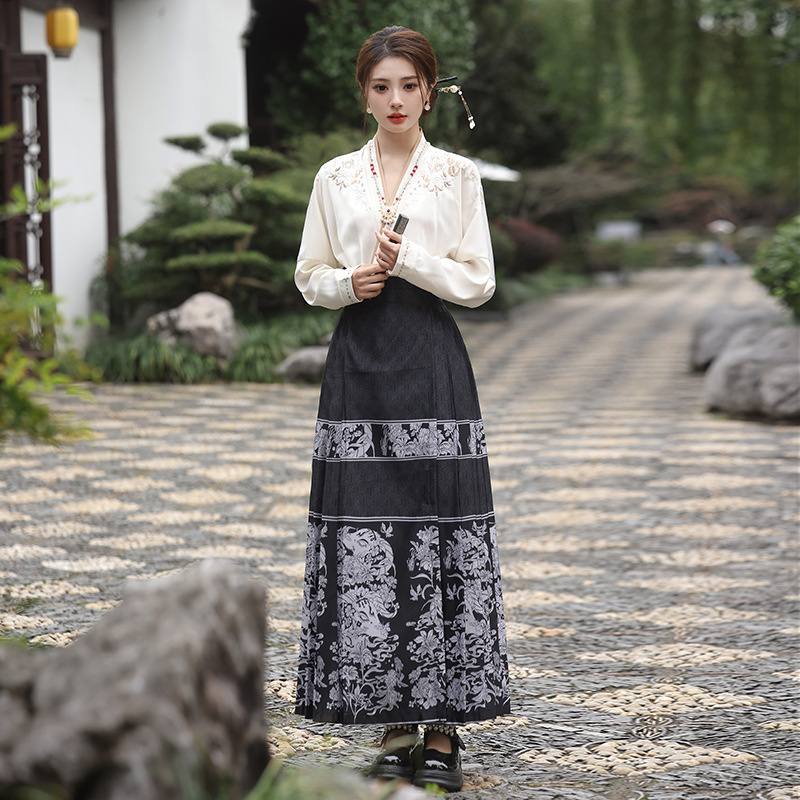 Ženski Hanfu top s preklopnim ovratnikom i izvezenim uzorom, suknja u Ming dinastijskom stilu, jesenski retro slobodan kroj