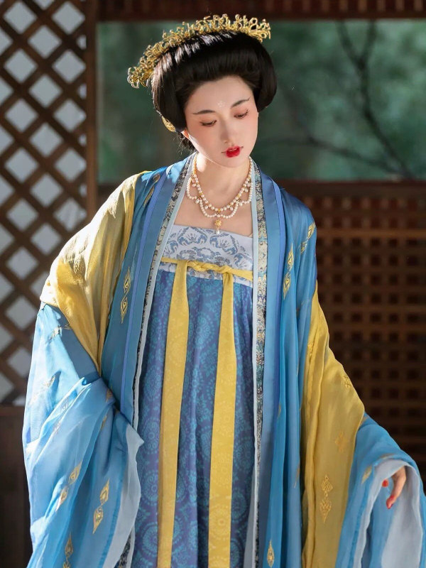 2025 Hanfu dnevni set sa suknjom do prsa, Tang dinastija, široke rukave, eteričan proljetno-ljetni model