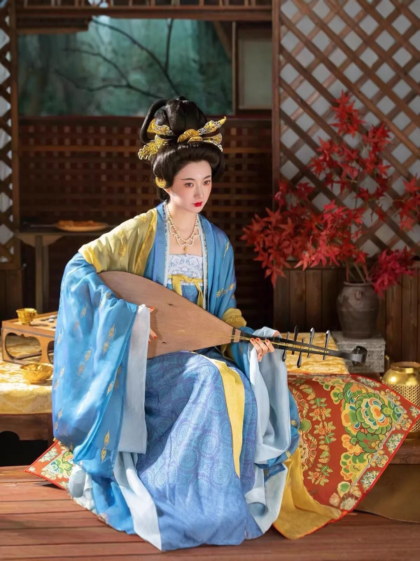 2025 Hanfu dnevni set sa suknjom do prsa, Tang dinastija, široke rukave, eteričan proljetno-ljetni model