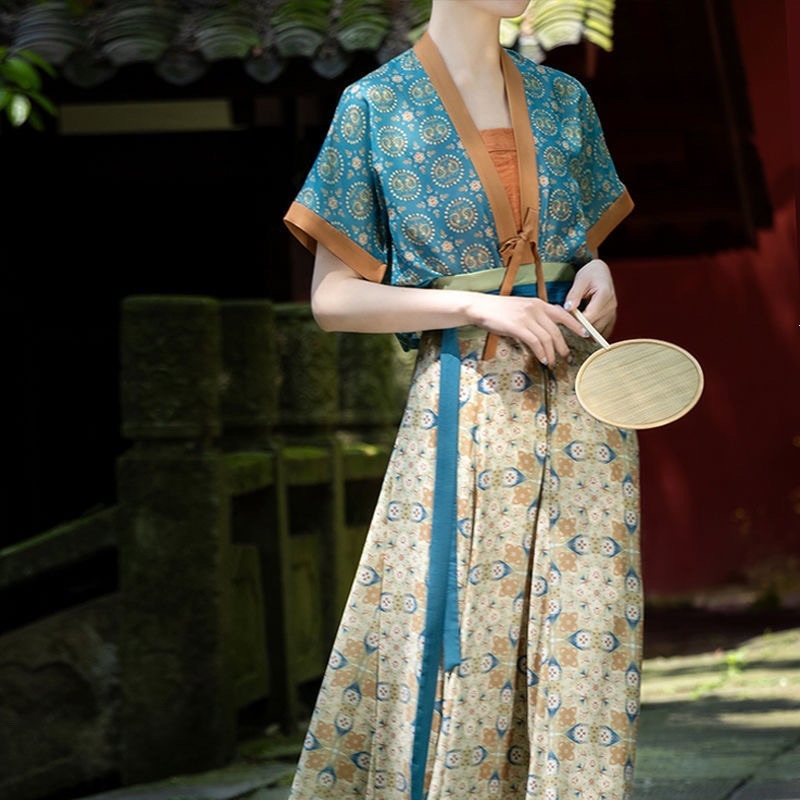 2025 nova Tang-stil Hanfu za žene, proljeće–ljeto, retro poboljšani kroj, Tang stražnji dio s naramenicama, suknja s rasjecima, svakodnevna radna odjeća