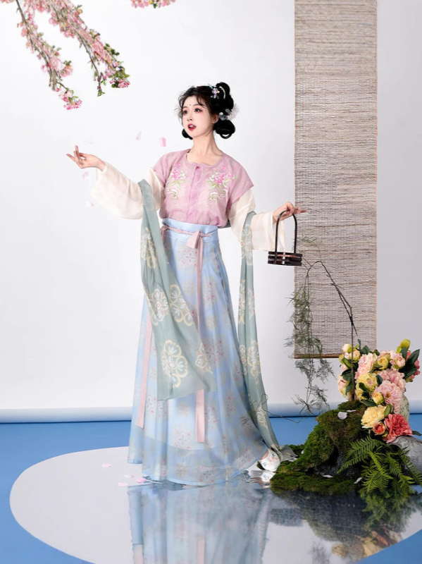 Shaohua Tang Hanfu set s izvezenim gornjim dijelom i suknjom od osam panela, svakodnevni komplet za proljeće i ljeto