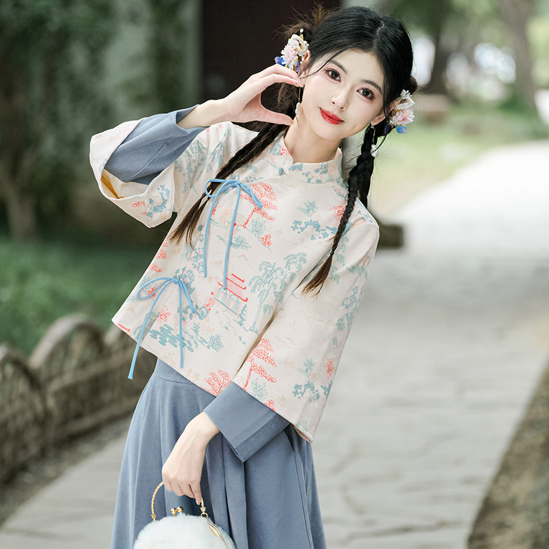 Hanfu inspirirani dvodijelni set: top s stojećim ovratnikom, dijagonalnim zatvaračem i vezanjem, otisnutim dugim rukavom, usklađena midi suknja