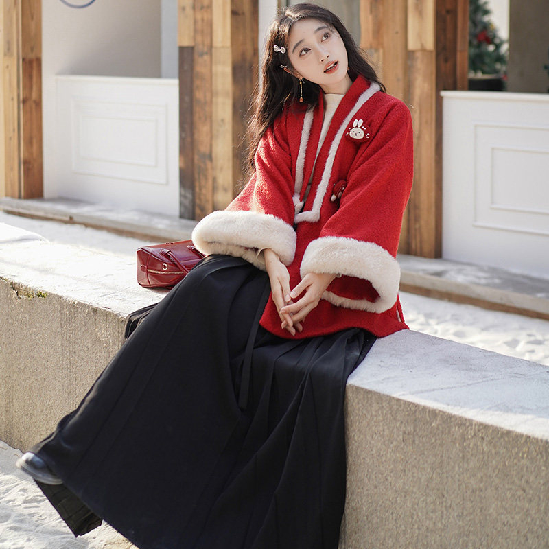 Ženski Hanfu set u Ming stilu: opuštena kratka jakna s elastičnim pojasom i suknja s dizajnom 'Horse-face', jesensko-zimska svakodnevna odjeća.