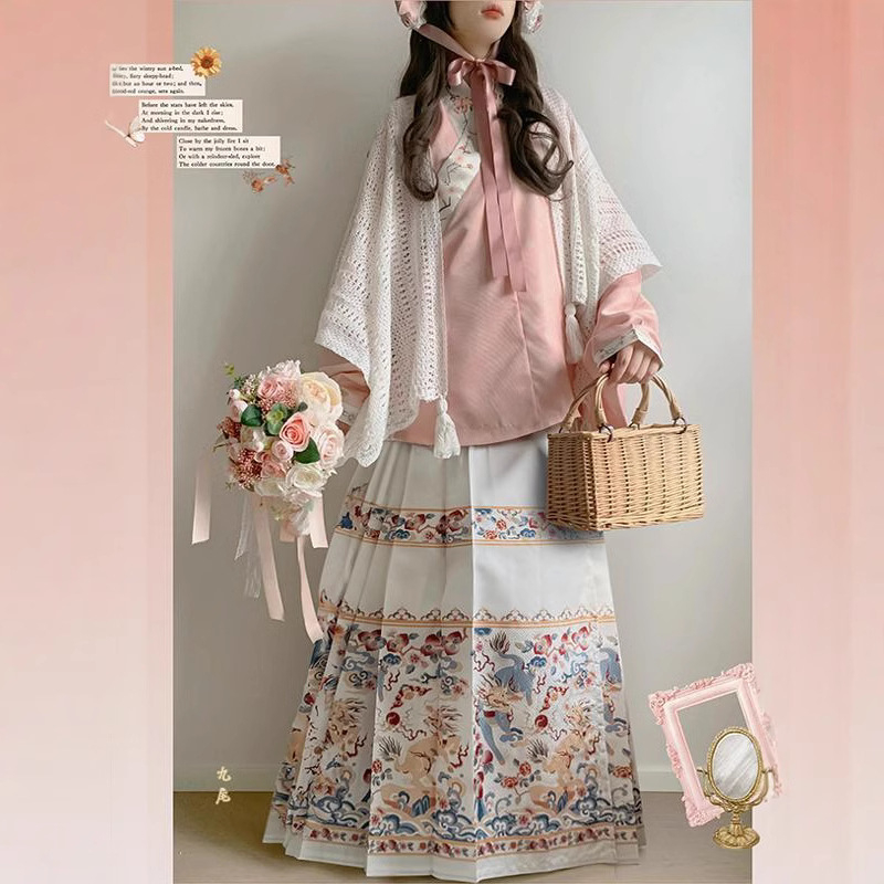 Hanfu u Ming stilu s Han-Yang eklektikom, kratka jakna s ovratnikom, rukavi tipa pijpa, suknja s motivom konjske lice, Lolita jesen-zima komplet