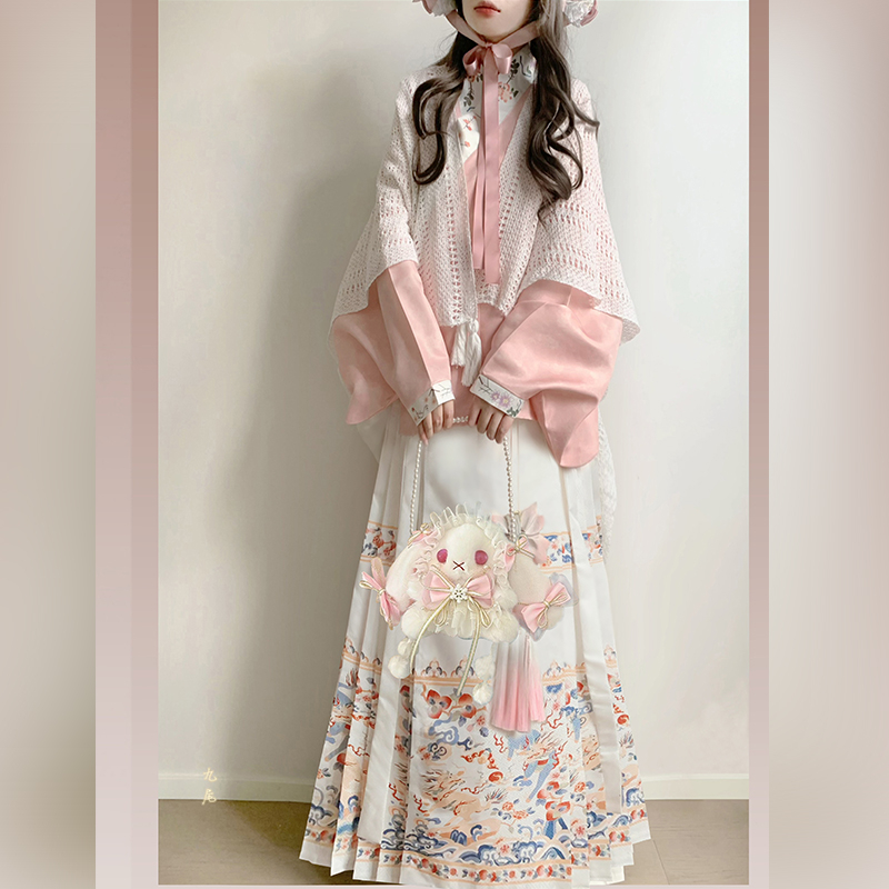 Hanfu u Ming stilu s Han-Yang eklektikom, kratka jakna s ovratnikom, rukavi tipa pijpa, suknja s motivom konjske lice, Lolita jesen-zima komplet