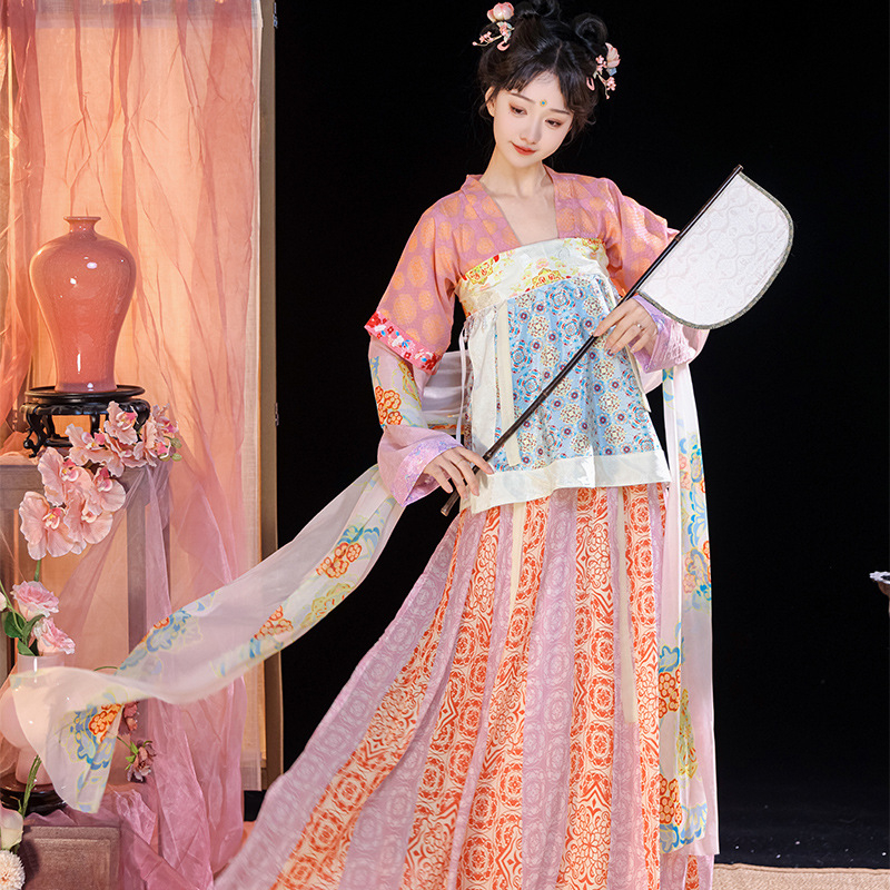 Hanfu set za žene: tradicionalni kineski stil s Tang stilom vanjske jakne, top s okruglim izrezom i ruqun suknja za proljeće i ljeto