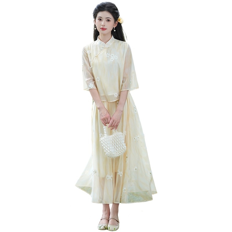 Novi kineski Tang stil Hanfu set od dva komada: gornji dio s uspravnim ovratnikom i nagnutim reverom, vezeni margaritama, 3/4 rukavi, nacionalni stil