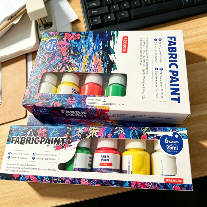 Set tekstilnih akrilnih boja, 24 boja, 60 ml svaka, za slikanje na tkaninama (majice i tenisice), vodootporan, otporan na izblijedivanje, strojno pranje