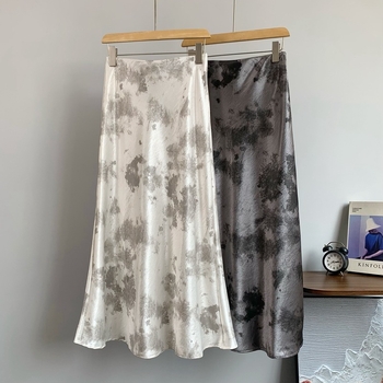 Proljeće 2026 satenska midi suknja s Ink Flower otiskom, fishtail kroj, elegantan silueta, japansko-korejski ležerni stil