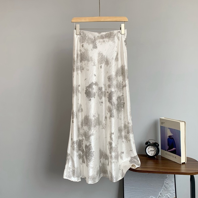 Proljeće 2026 satenska midi suknja s Ink Flower otiskom, fishtail kroj, elegantan silueta, japansko-korejski ležerni stil
