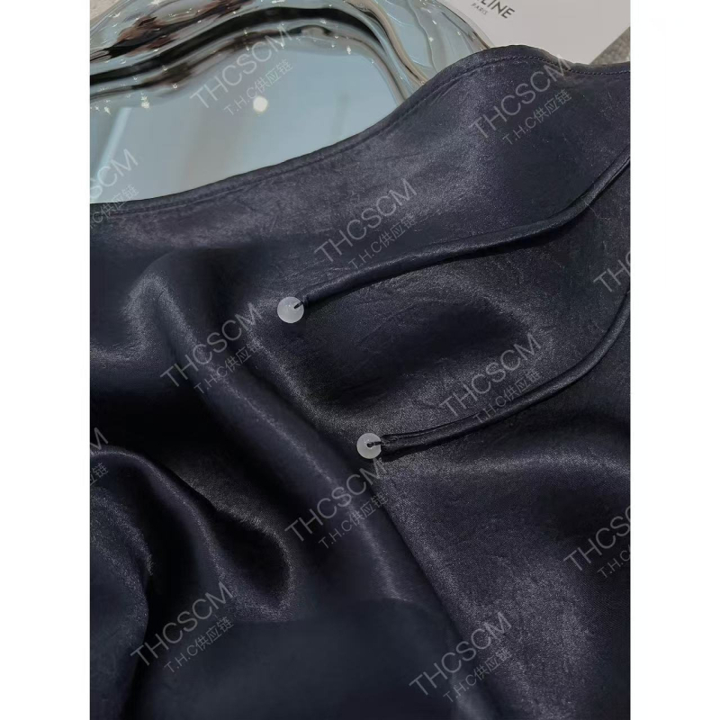 Youran 26 Novi proljetni model, Novi kineski stil, acetatna satenska crepe tkanina, prilagođeni kroj, midi suknja s ribljim repom, čvor i resice, bočni prorez