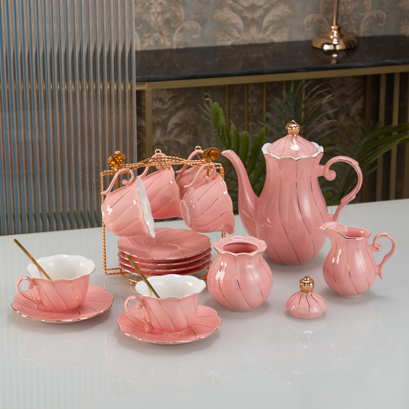 Skandináv stílusú aranyozott luxus porcelán teás- és kávés készlet, csészékkel, teáskannával és tálcával
