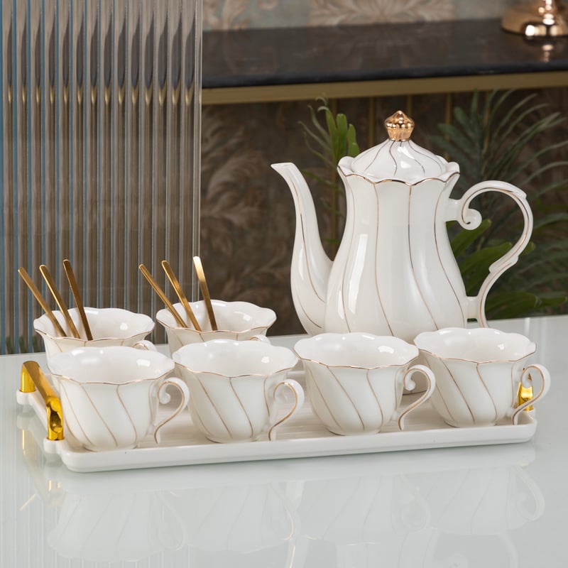 Skandináv stílusú aranyozott luxus porcelán teás- és kávés készlet, csészékkel, teáskannával és tálcával