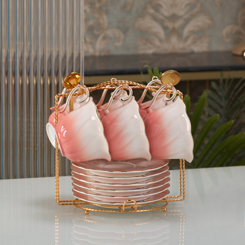 Skandináv stílusú aranyozott luxus porcelán teás- és kávés készlet, csészékkel, teáskannával és tálcával