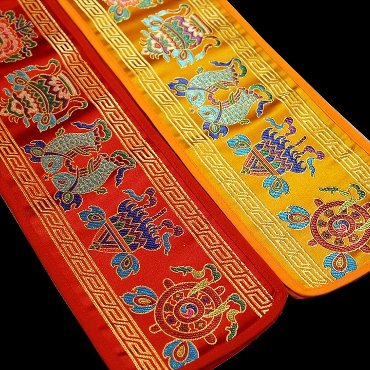 Tibetanski tantrični budistički stolni ukras s osam sretnih simbola, podmetač za čaše i podloga za dharma instrumente, duljina oko 1,2 m