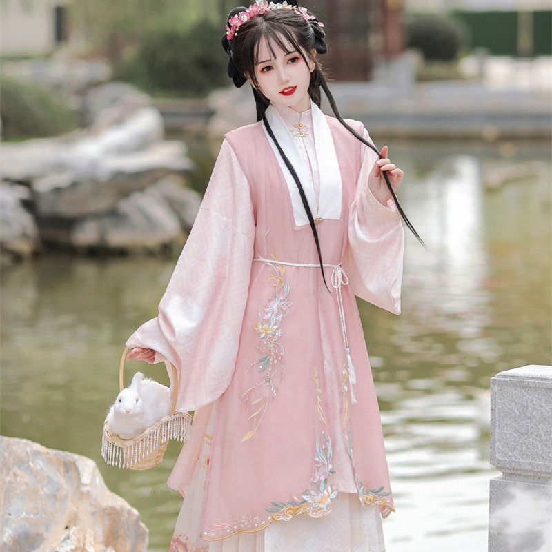 Hanfu Flower Language: Ušivena Ming stil haljina s stojećim ovratnikom, dugačka haljina s prslukom i jedinstvena suknja s konjskim licem