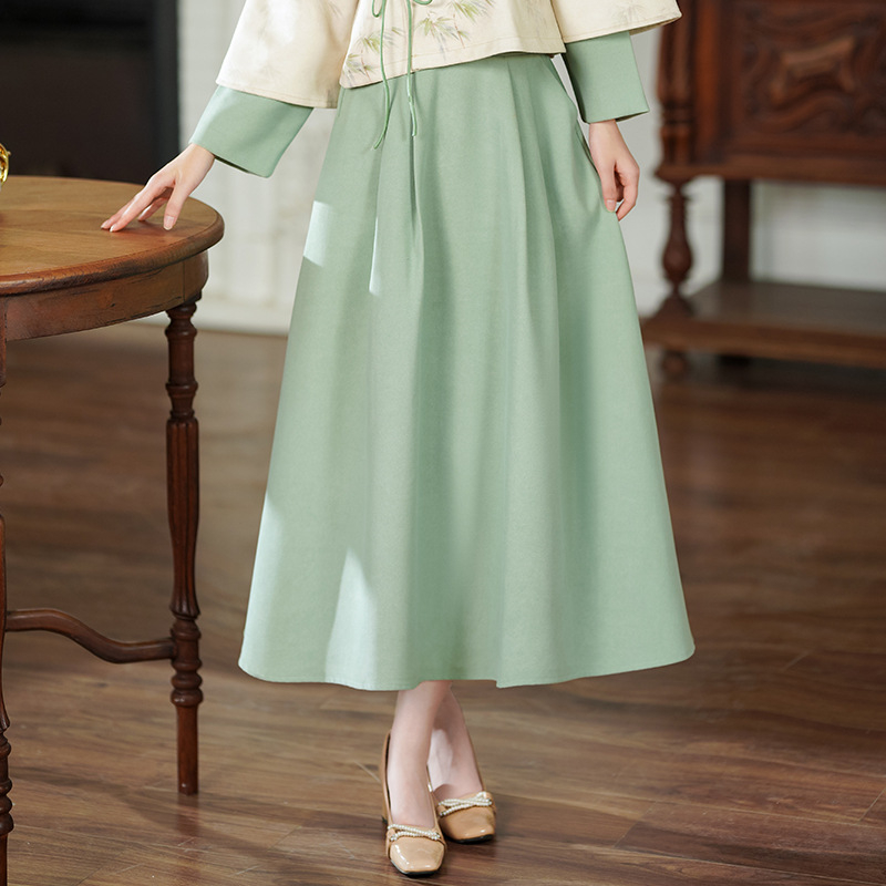 Novi Hanfu set kineskog stila: top s dugim rukavima, nagnutim prednjim otvorom i stojećim ovratnikom, vezicama, otisak, uz suknju