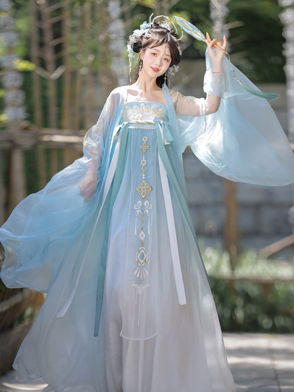 Ženski hanfu u stilu Tang: Hezi suknja s izvezom, bluza s širokim rukavima, kineski ljetni set