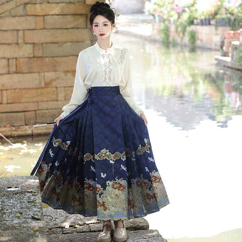 Hanfu Mamian suknja s teškim zlatnim tkanjem, Ming stil tradicionalni set za žene, proljeće 2026, crvena